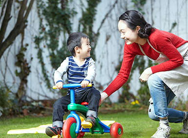 auraのキッズ・ベビーシッターサービス